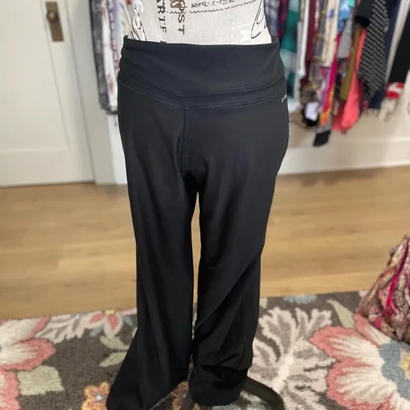 Nike Dri-FIT Black Performance Pants - Picture 2 of 3